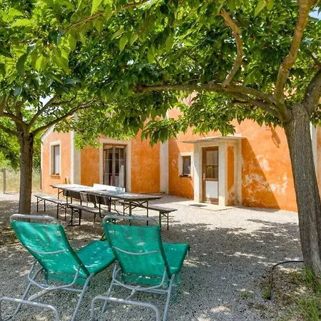In Aspiran With Swimming Pool Casa vacanze