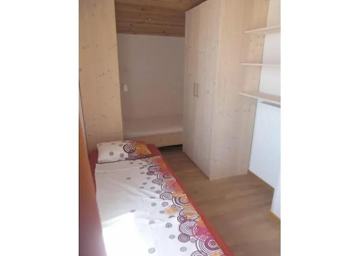 Hébergement de vacances In Aspiran With Swimming Pool *